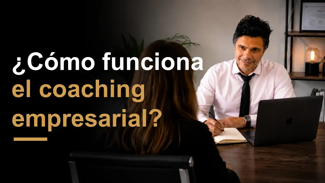 Darío Varona en una sesión de coaching empresarial en Buenos Aires para líderes y equipos de trabajo