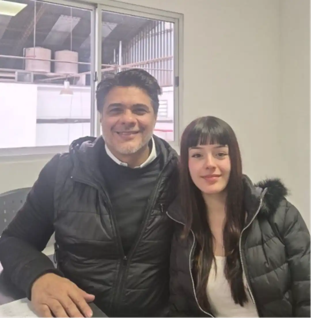Captura de una recomendación de Ibiza Donadio sobre una formación comercial con Darío Gabriel Varona.
