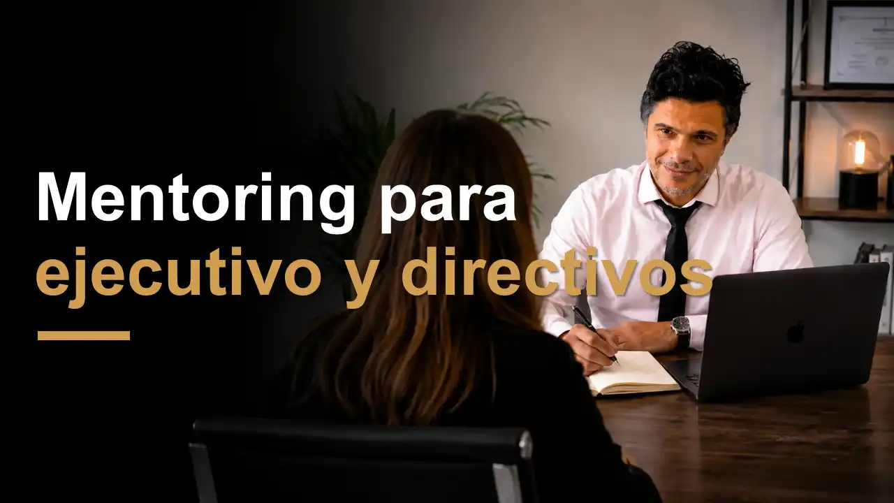 Darío Varona en una sesión de mentoring ejecutivo para directivos y mandos medios, trabajando liderazgo, comunicación y gestión de equipos.